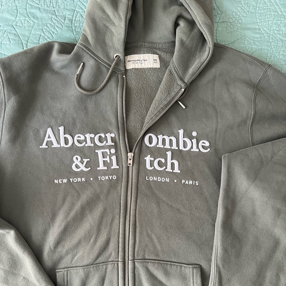 Abercrombie & Fitch zip up hoodie